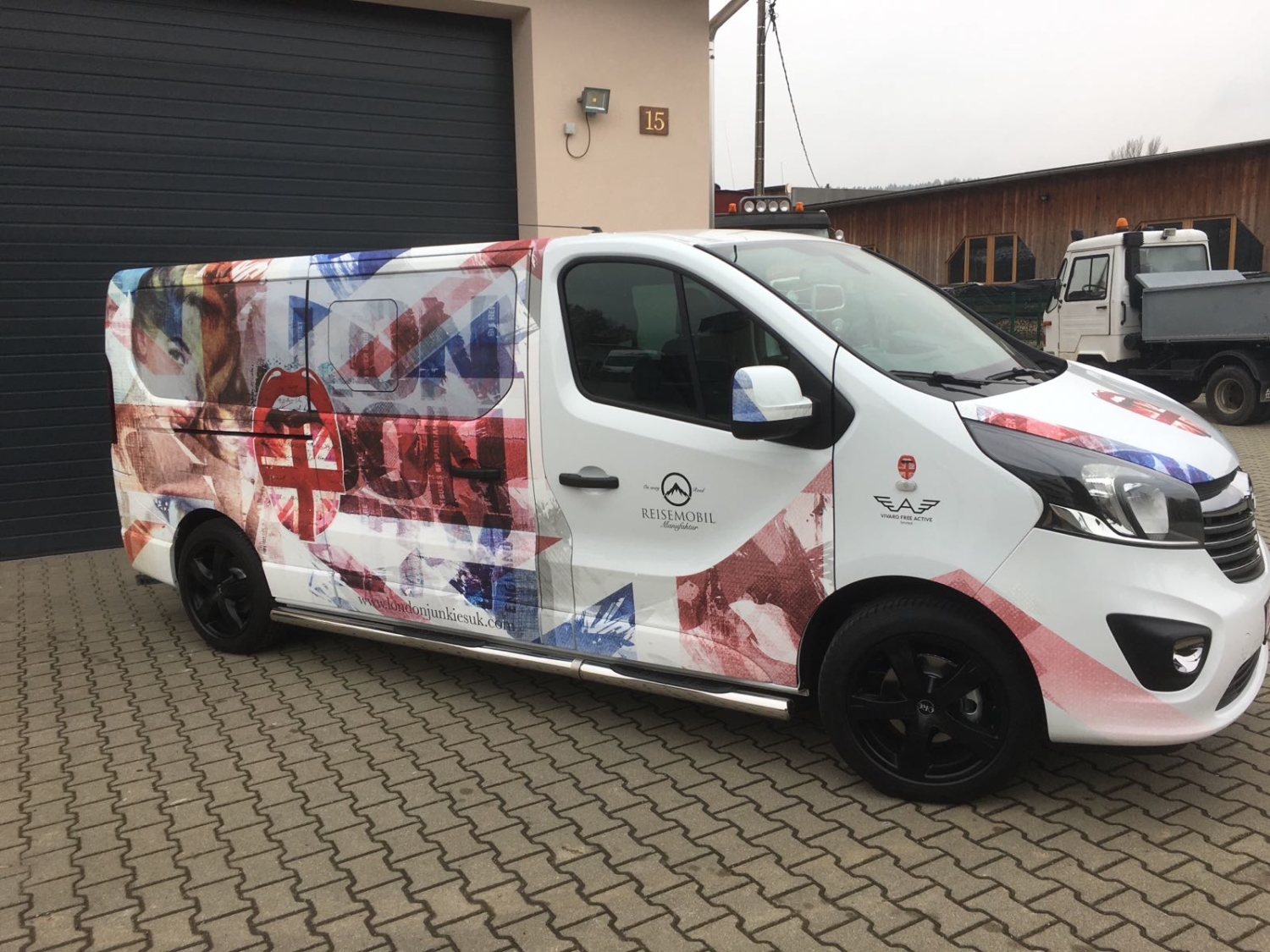 Opel Vivaro Vollverklebung Carwrapping