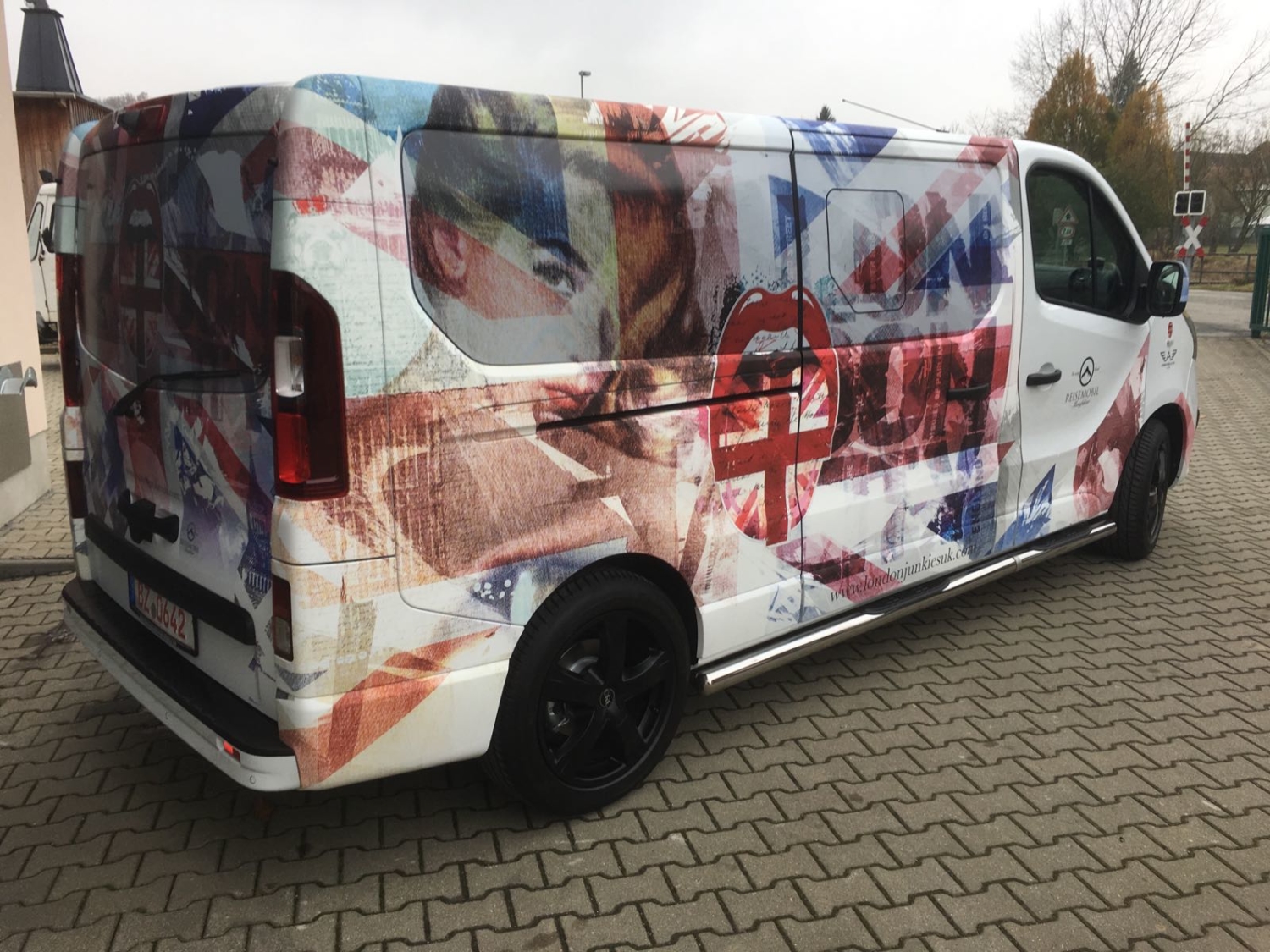 Opel Vivaro Vollverklebung Carwrapping